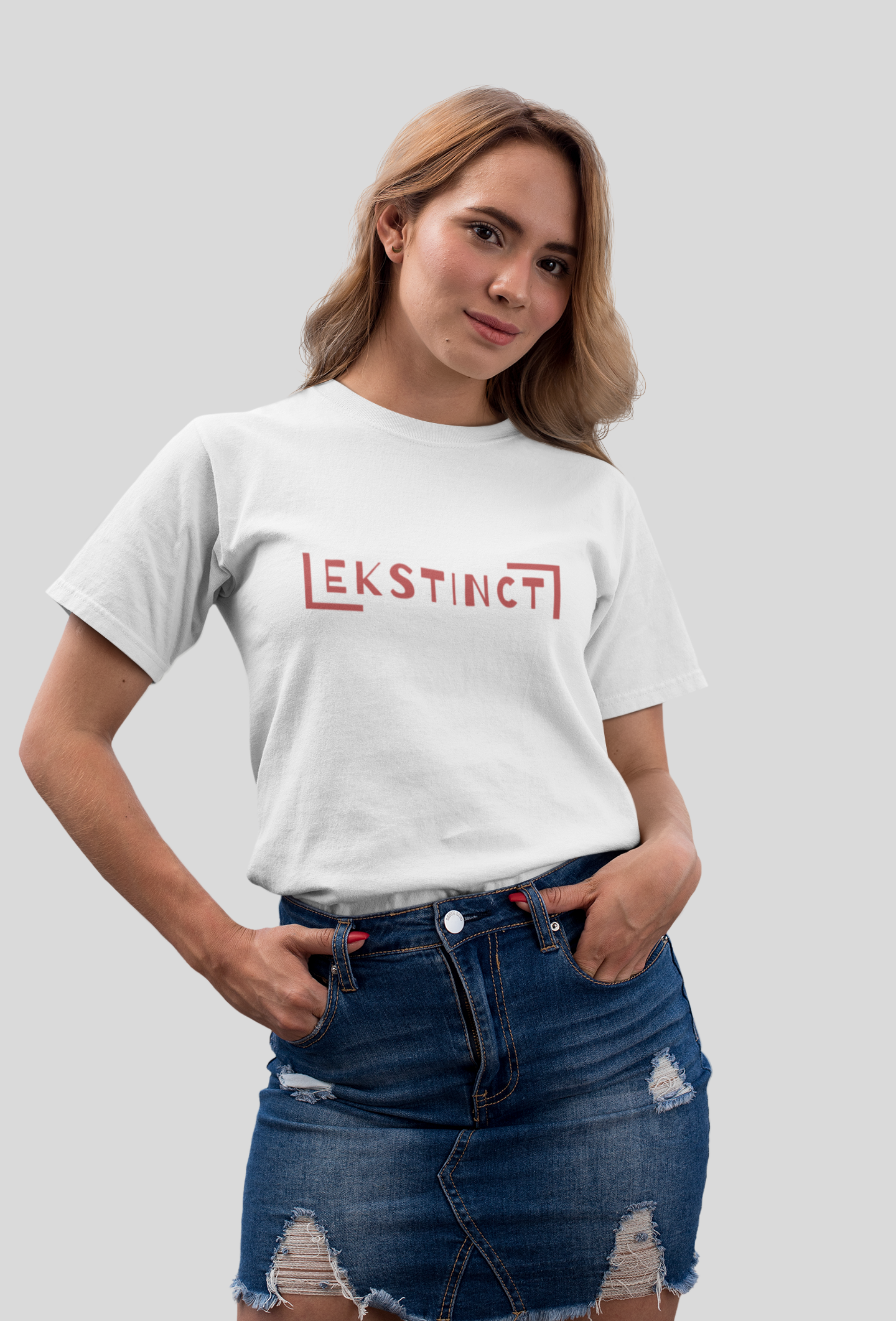 Ekstinct Women’s T-Shirt